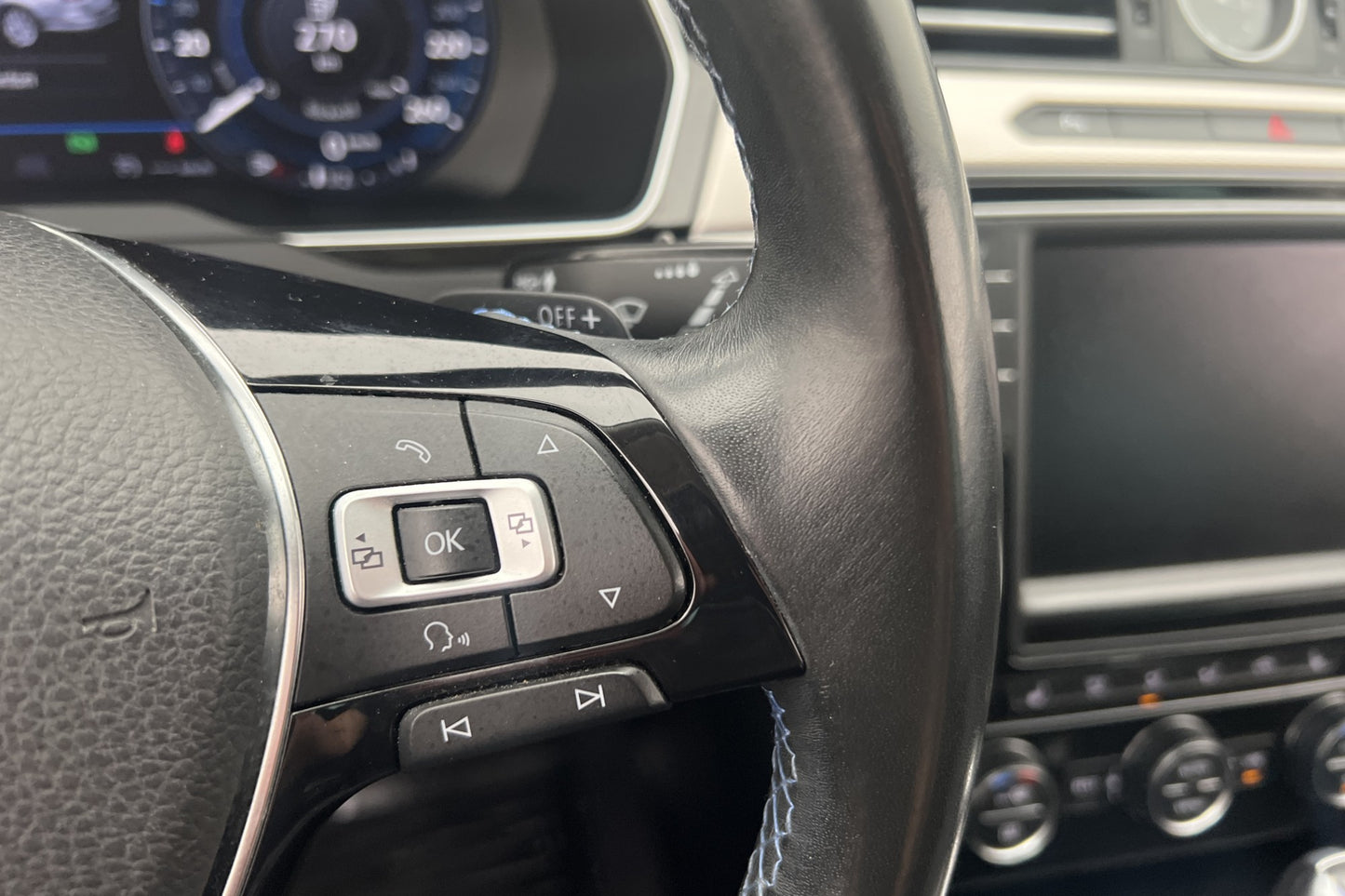 Volkswagen Passat GTE 218hk Executive Business Cockpit Drag