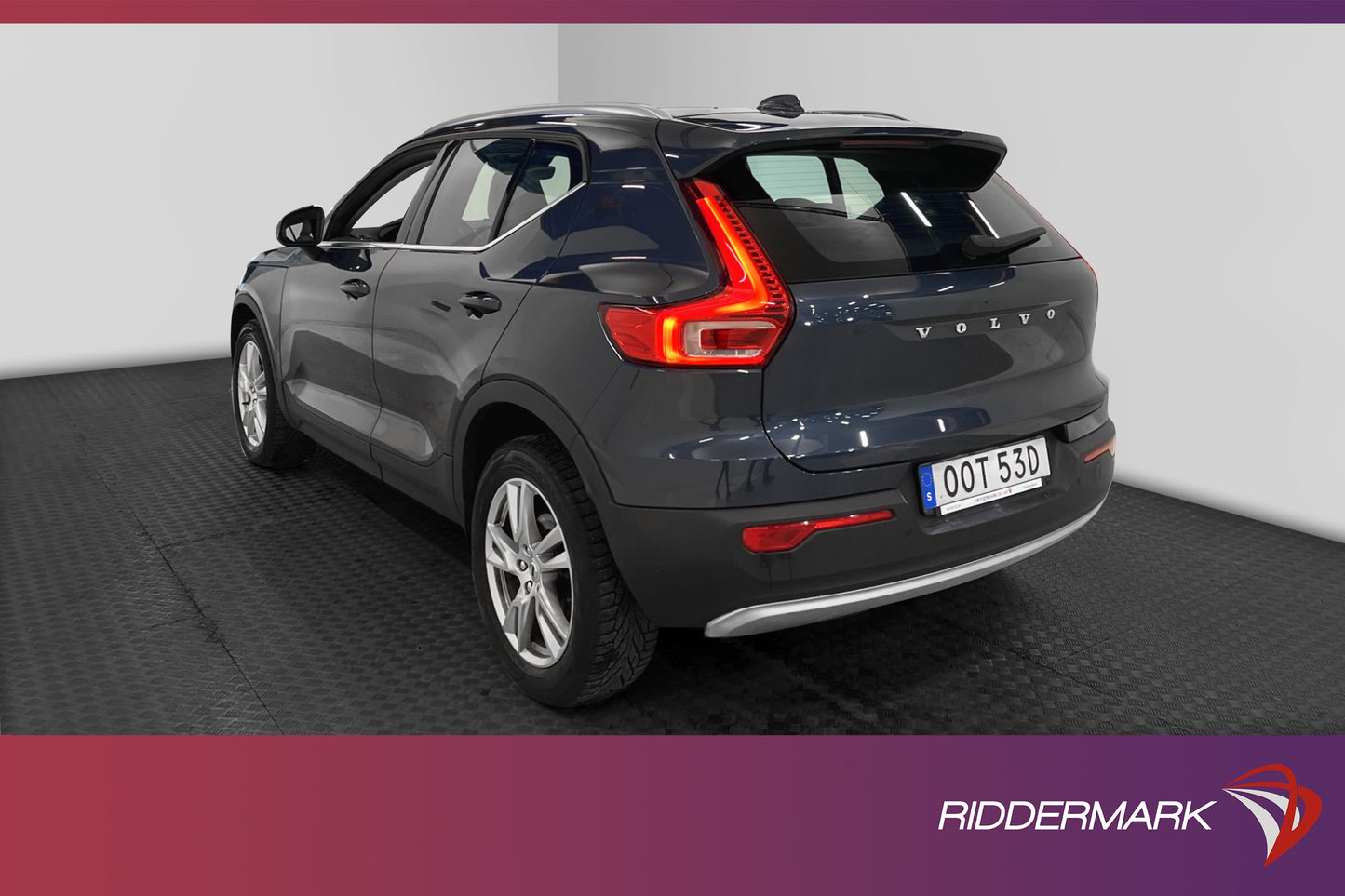 Volvo XC40 T2 129hk Inscription VOC H/K Pano Kamera Skinn