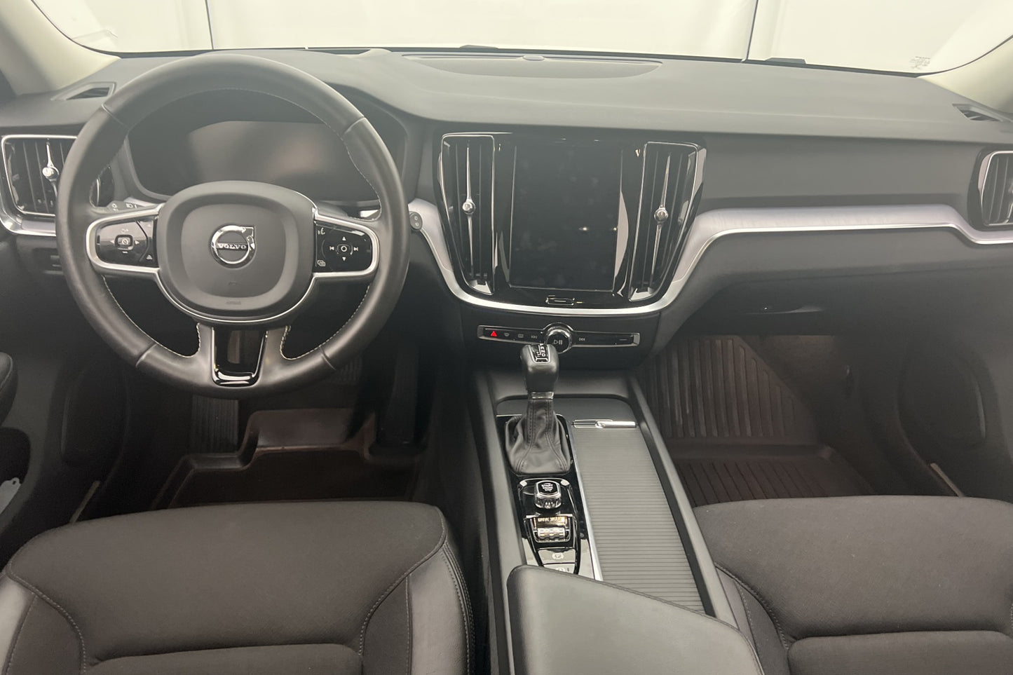 Volvo V60 D4 200hk AWD D-Värmare HUD 360º Navi VOC