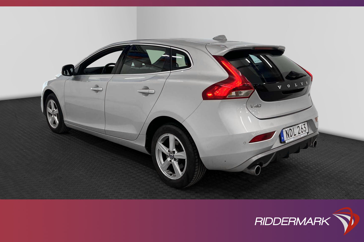 Volvo V40 T3 152hk R-Design D-Värm VOC 2 Brukare Välservad