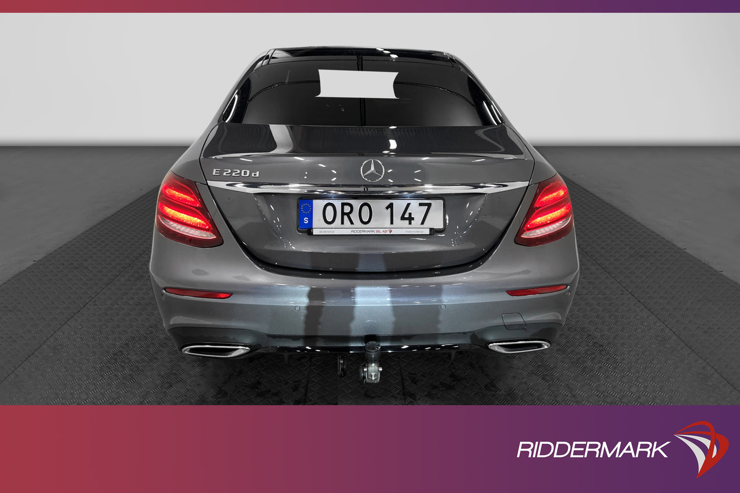 Mercedes-Benz E 220d AMG Pano Burmester Drag 360kamera 194hk