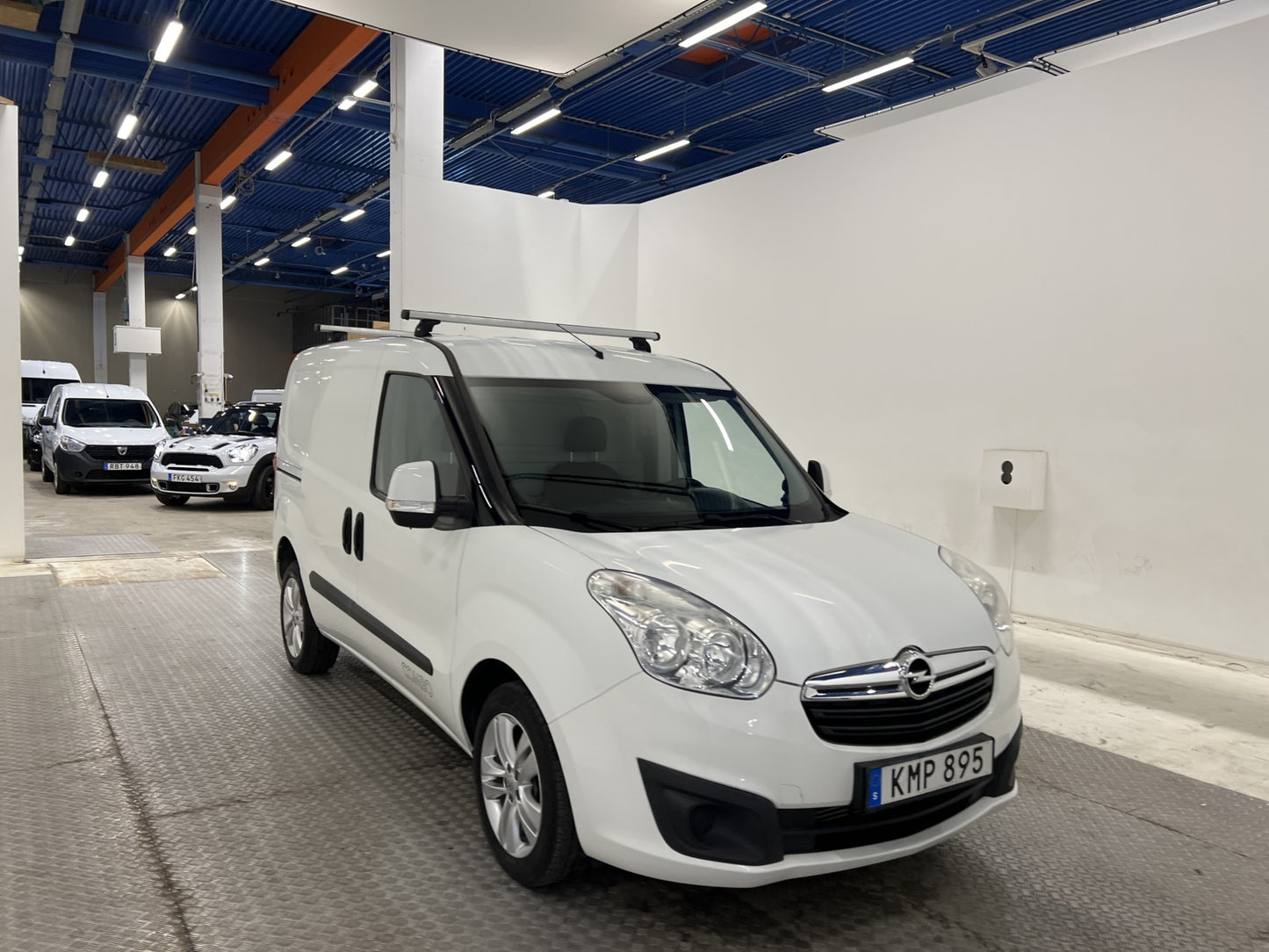 Opel Combo 1.3CDTI 90hk Dragkrok Takräcke Nyservad