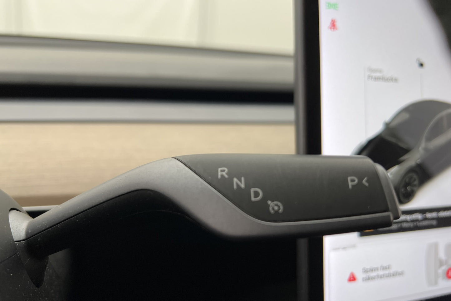 Tesla Model Y Long Range AWD Svensksåld Autopilot