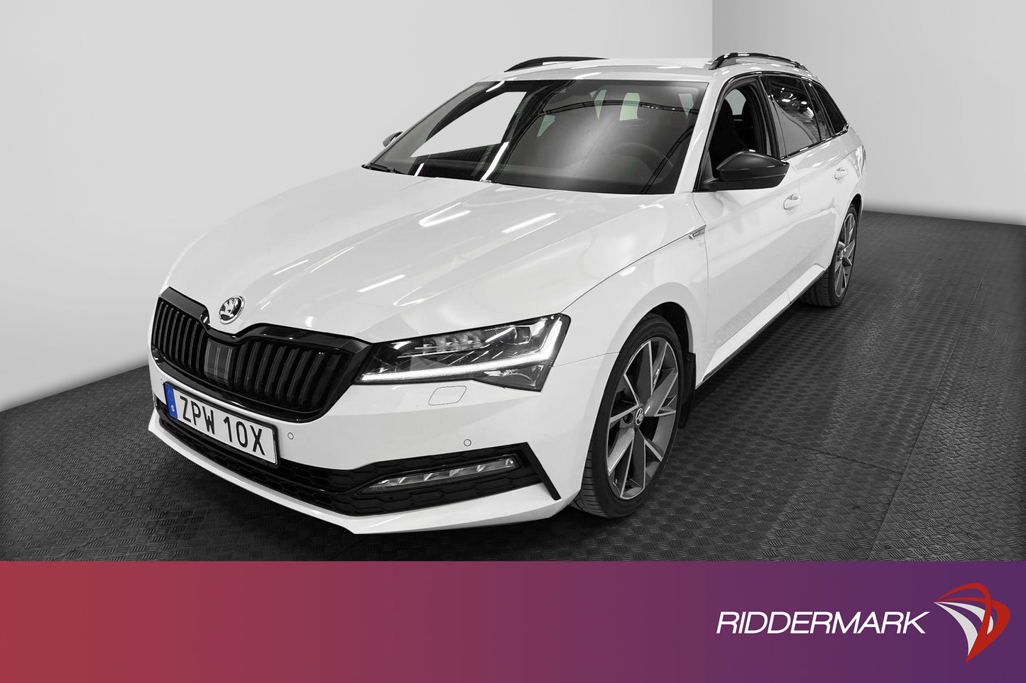 Skoda Superb Kombi 2.0 TDI 4x4 200hk SportLine Cockpit Drag