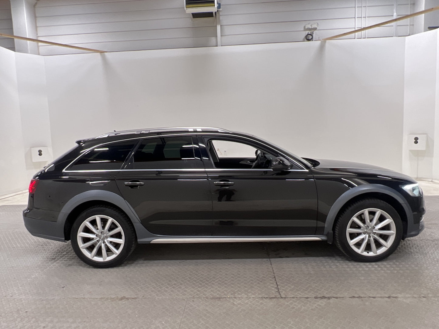 Audi A6 allroad Q 3.0 TDI V6 Ambition M-värmare Drag 4-zon