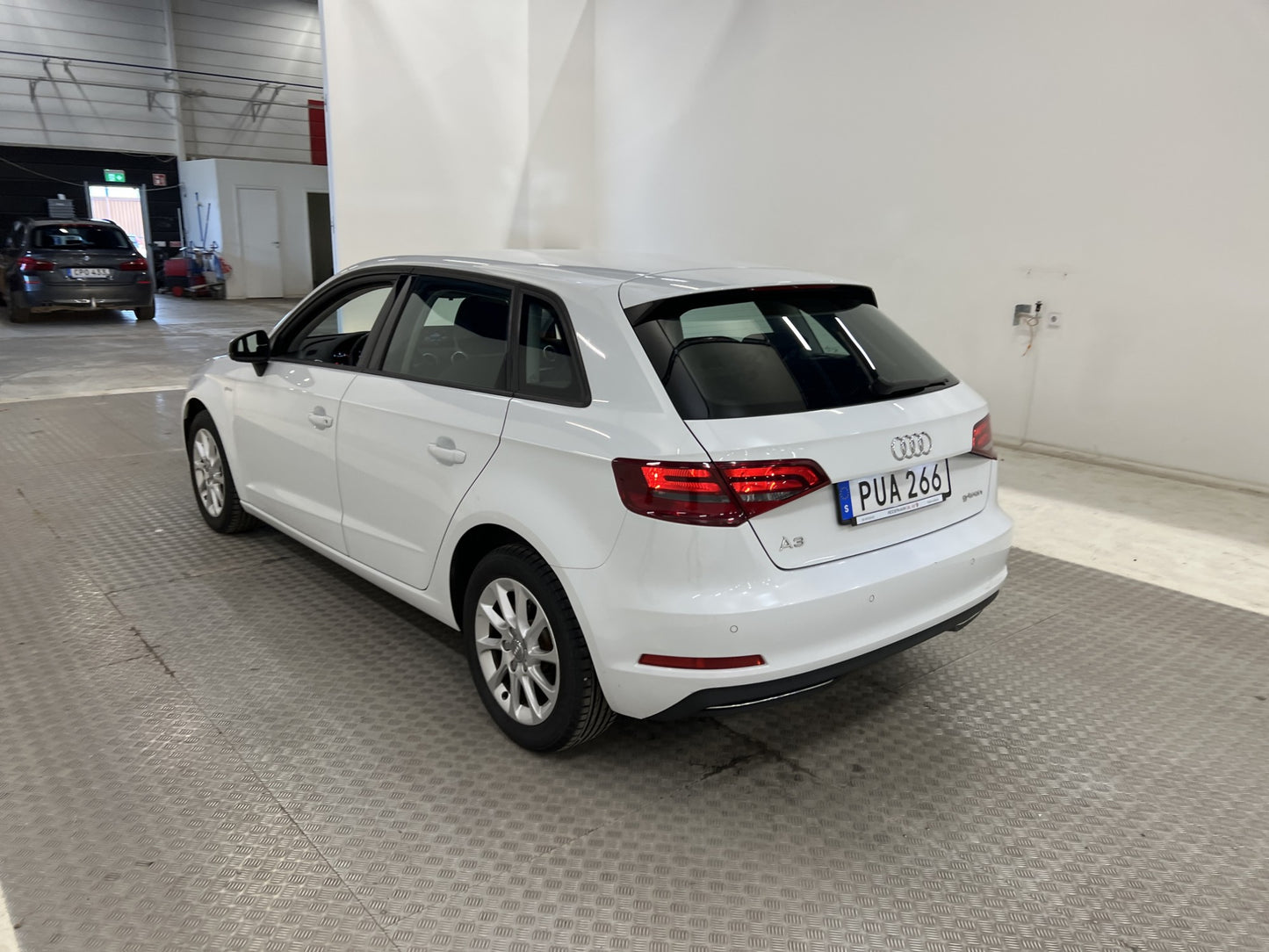 Audi A3 1.4 TFSI g-tron 110hk Attraction Värmare Farthållare