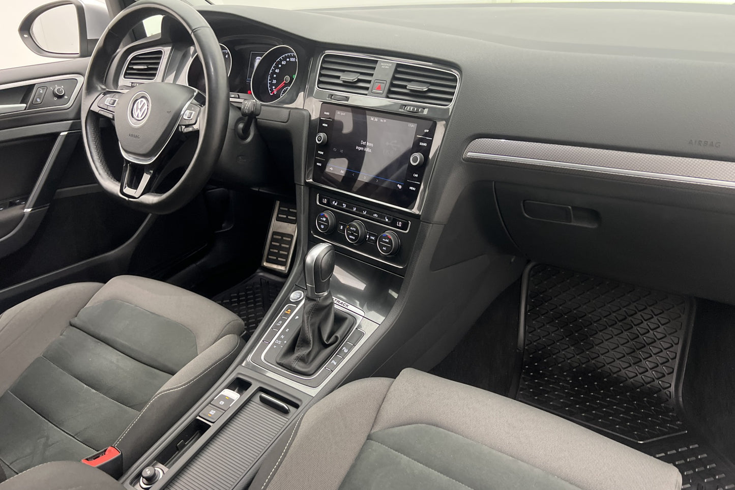 Volkswagen Golf Alltrack TSI 4M 180hk Plus Kamera Värmare