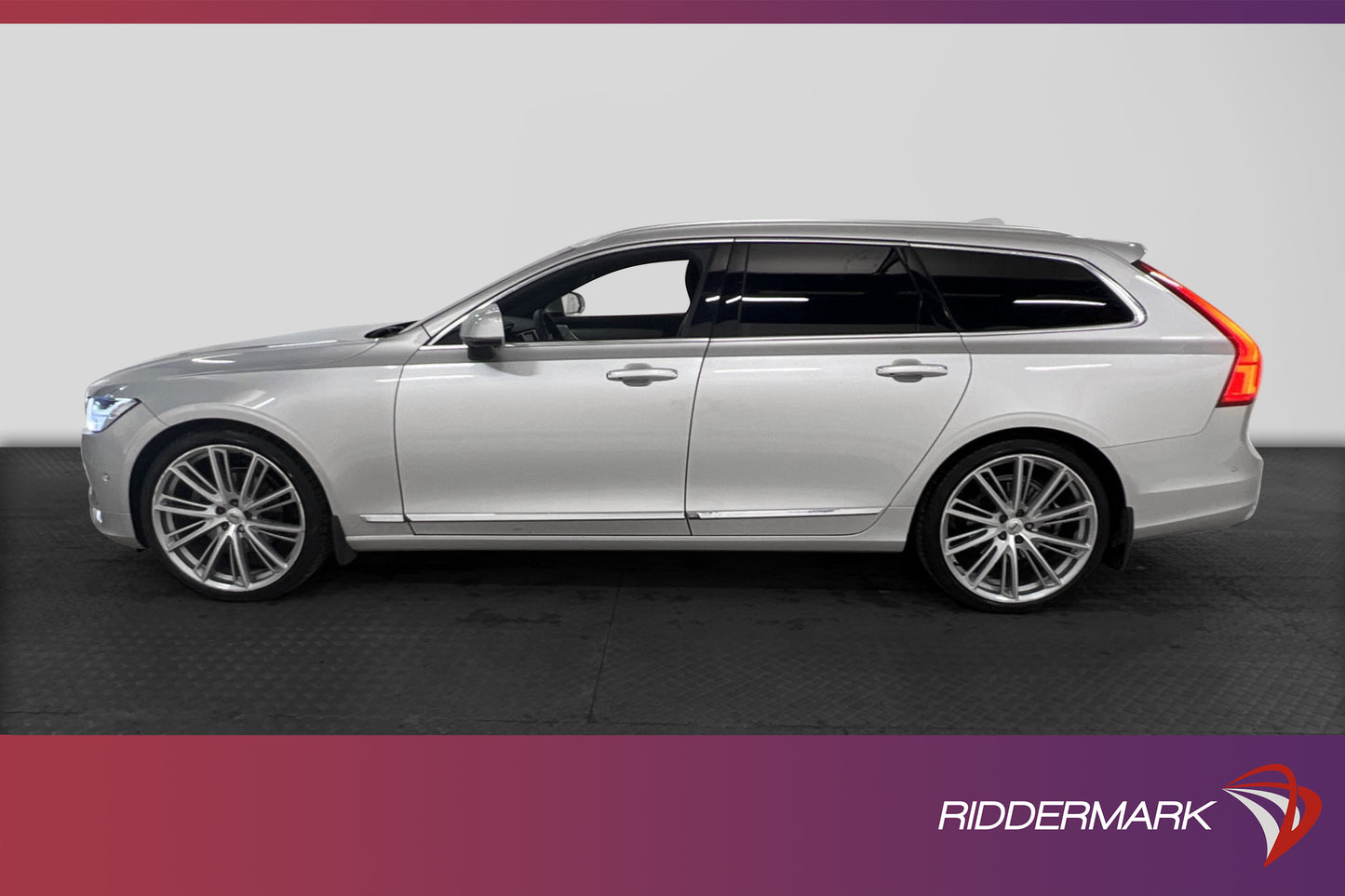 Volvo V90 D5 235hk AWD Inscription Pano B&W 360º D-Värm VOC