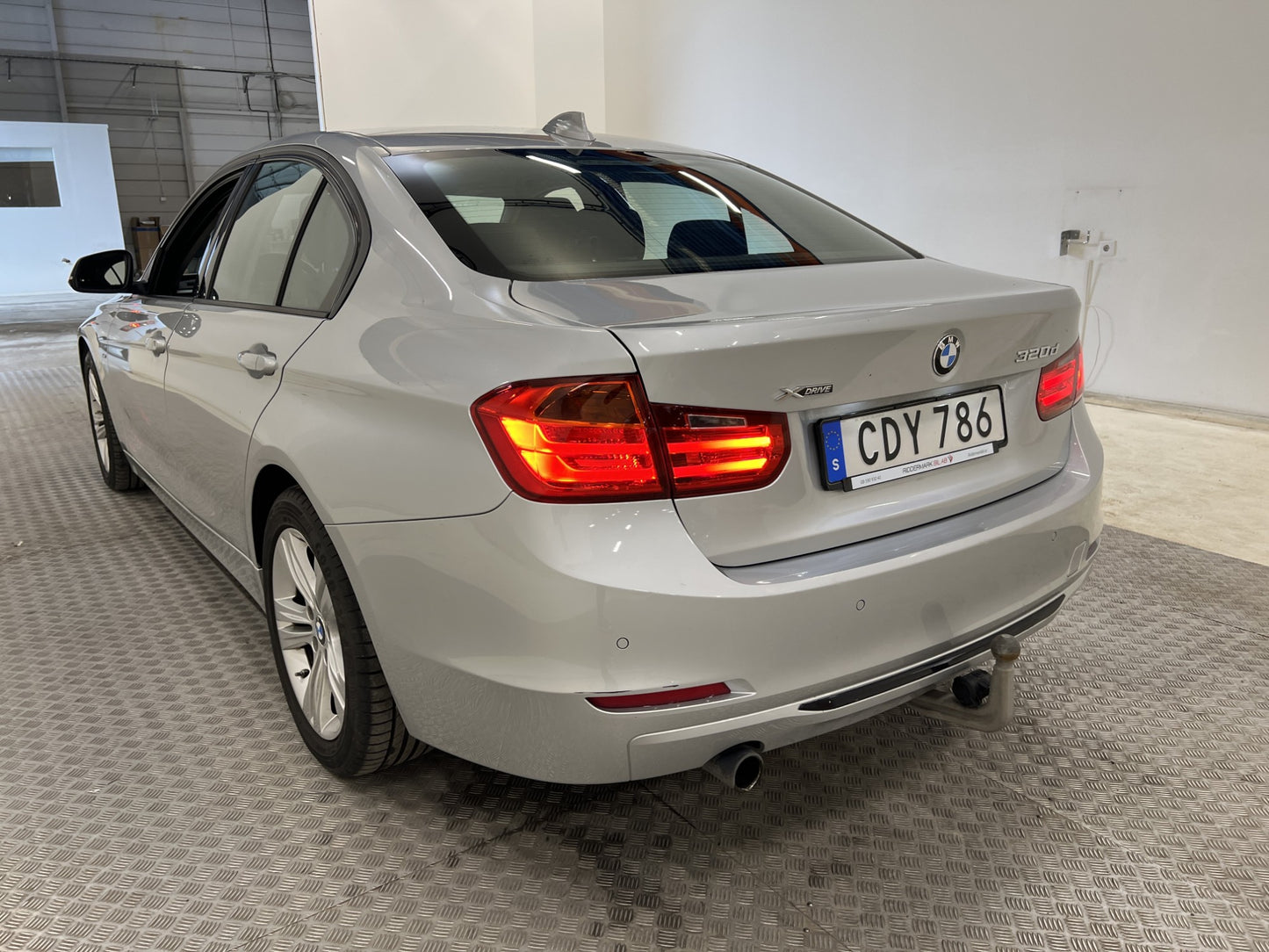 BMW 320d xDrive 184hk Drag Navi Bluetooth 0,42l/mil  PDC