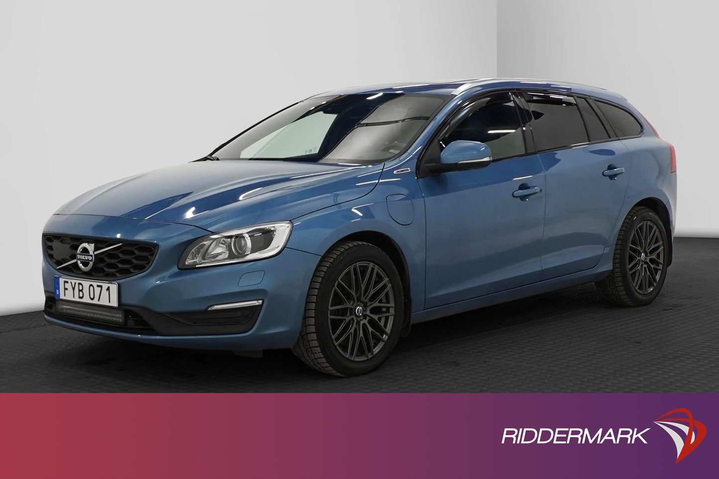 Volvo V60 Polestar D5 Plug-in AWD 288hk Summum Taklucka Navi