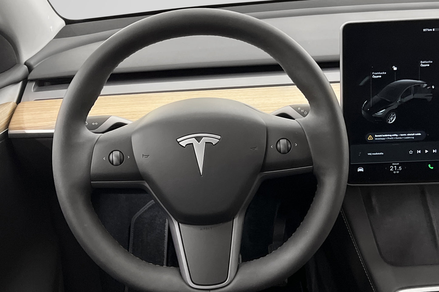 Tesla Model Y Standard Range 299hk Pano Drag Sv.Såld MOMS