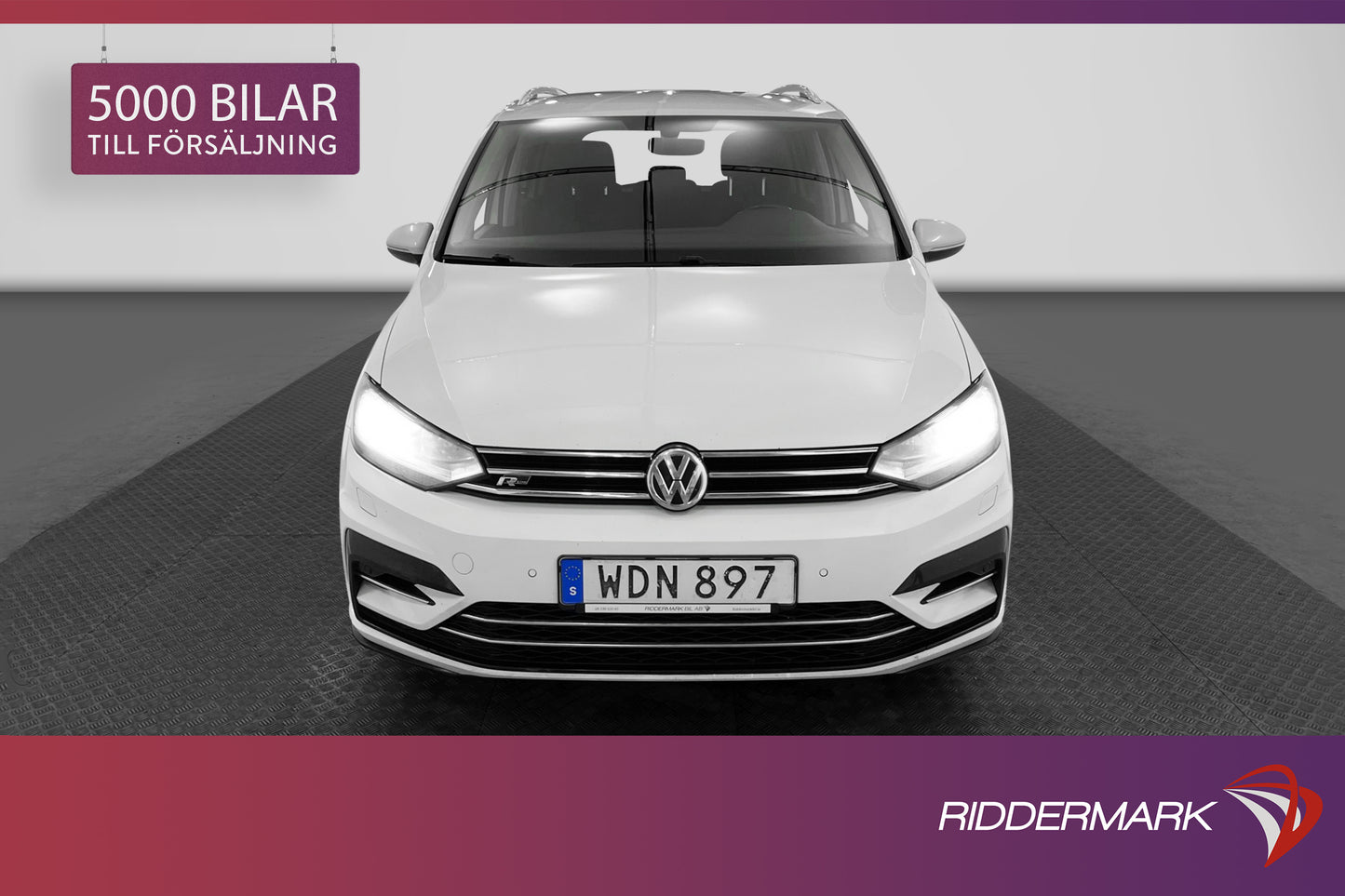 Volkswagen Touran 1.4 TSI R-Line 7-sits Kamera Carplay Drag