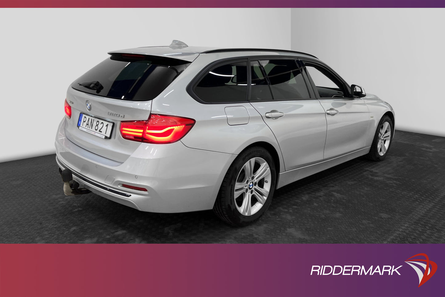 BMW 320d xDrive Touring Sport line Dragkrok PDC Nyserv 190hk