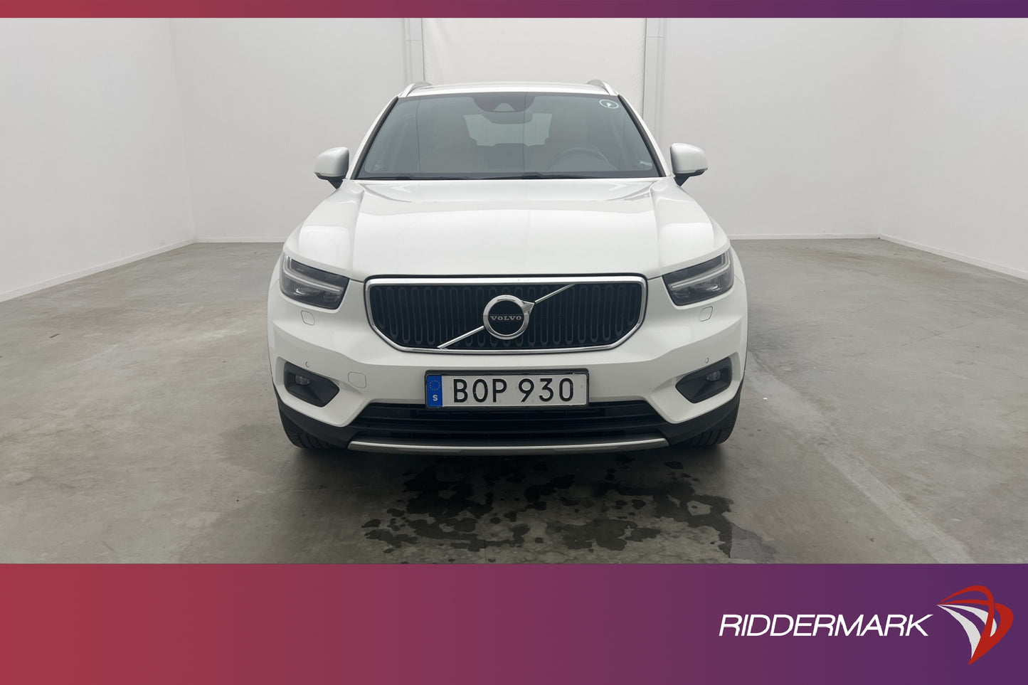 Volvo XC40 D4 AWD Momentum VOC Värm Skinn Kamera BLIS Drag