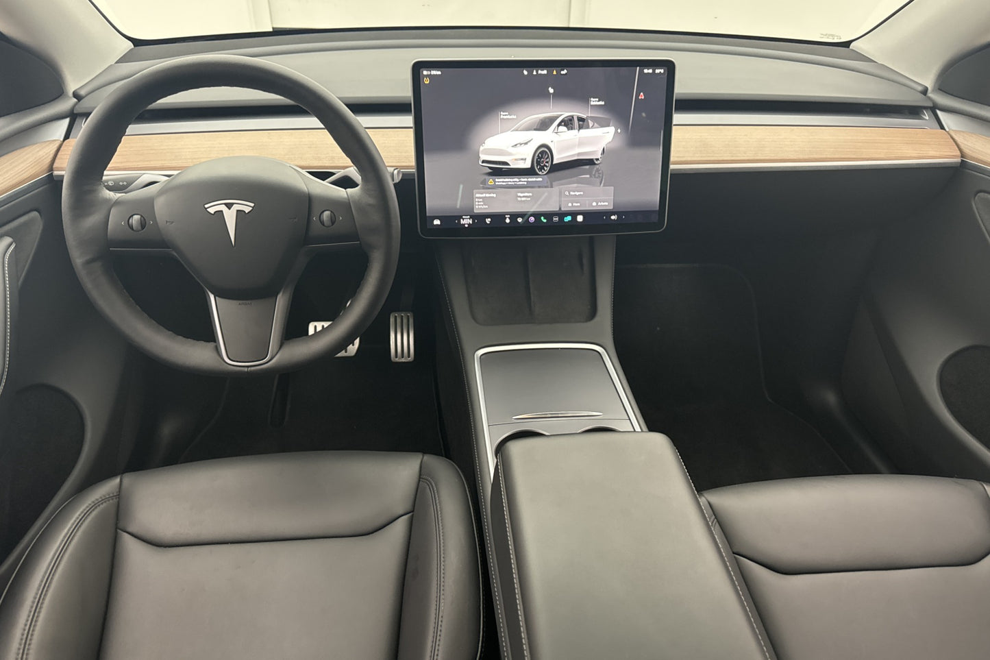 Tesla Model Y Performance AWD AP En-brukare Svensksåld