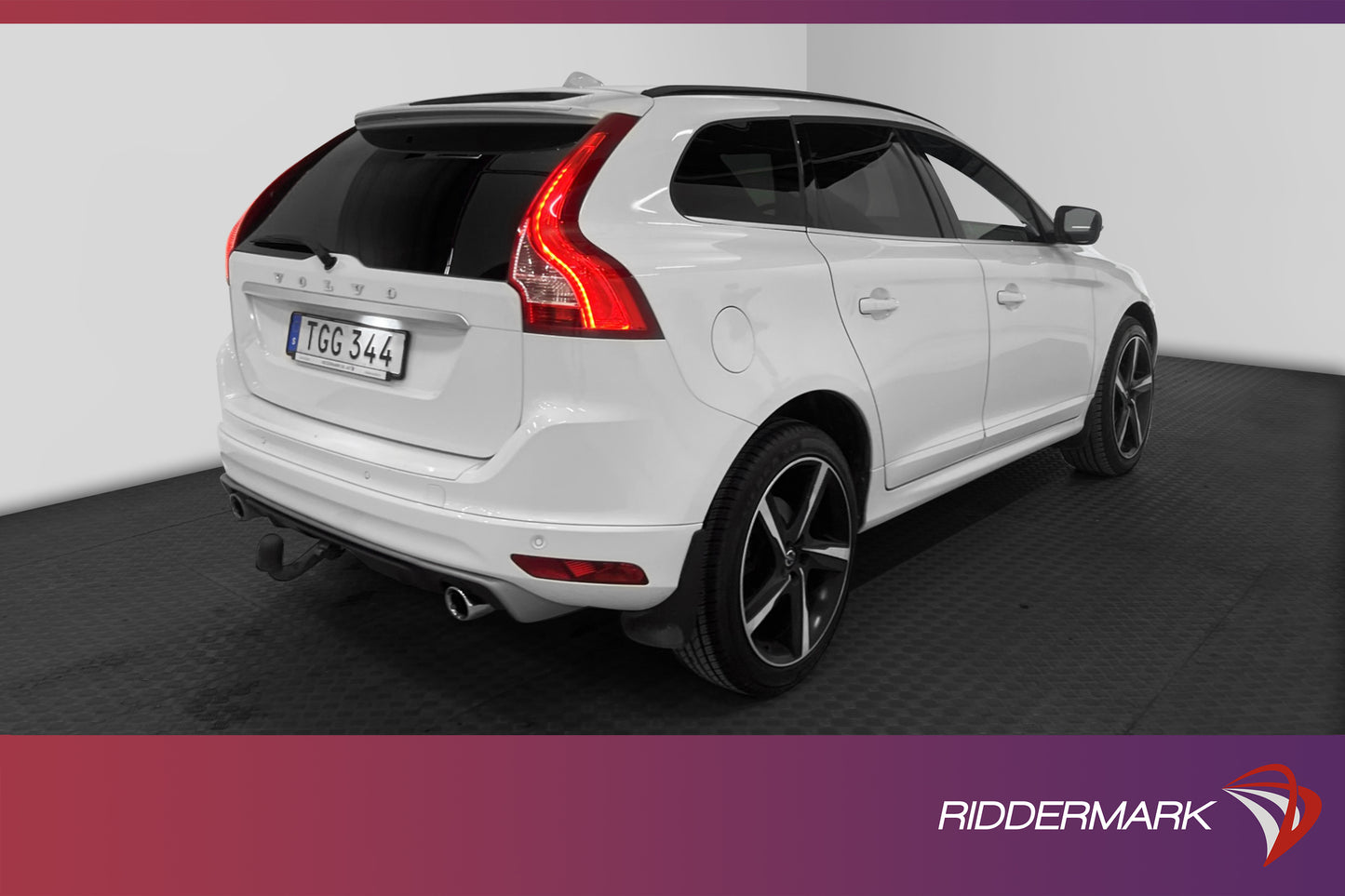 Volvo XC60 D4 AWD 190hk R-Design D-Värm Pano VOC Navi Drag