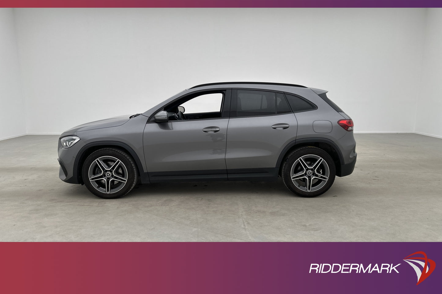 Mercedes-Benz GLA 200 AMG Widescreen Kamera Navi Dragkrok