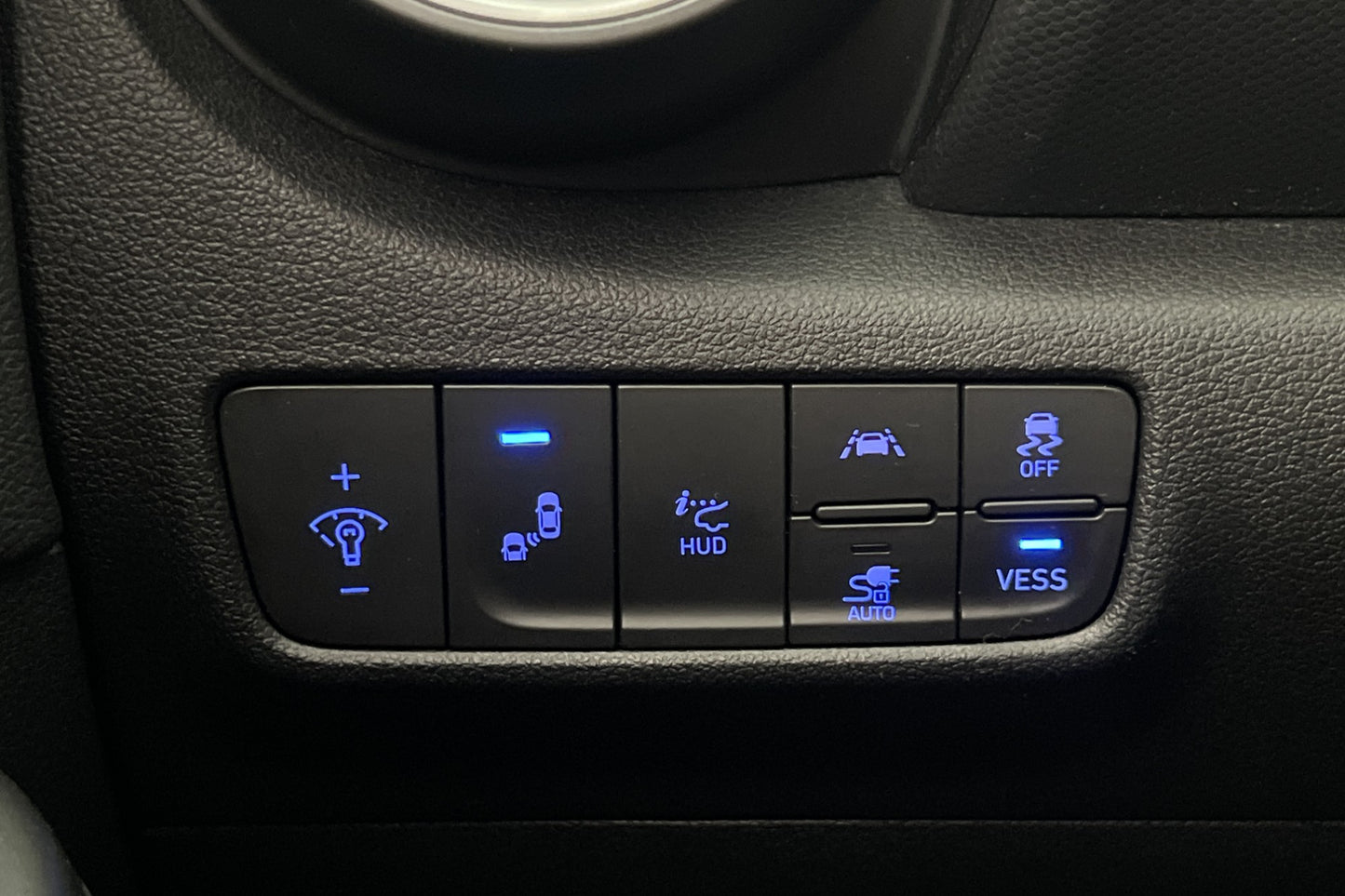 Hyundai Kona Electric 64 kWh 204hk Premium Kamera Skinn Navi