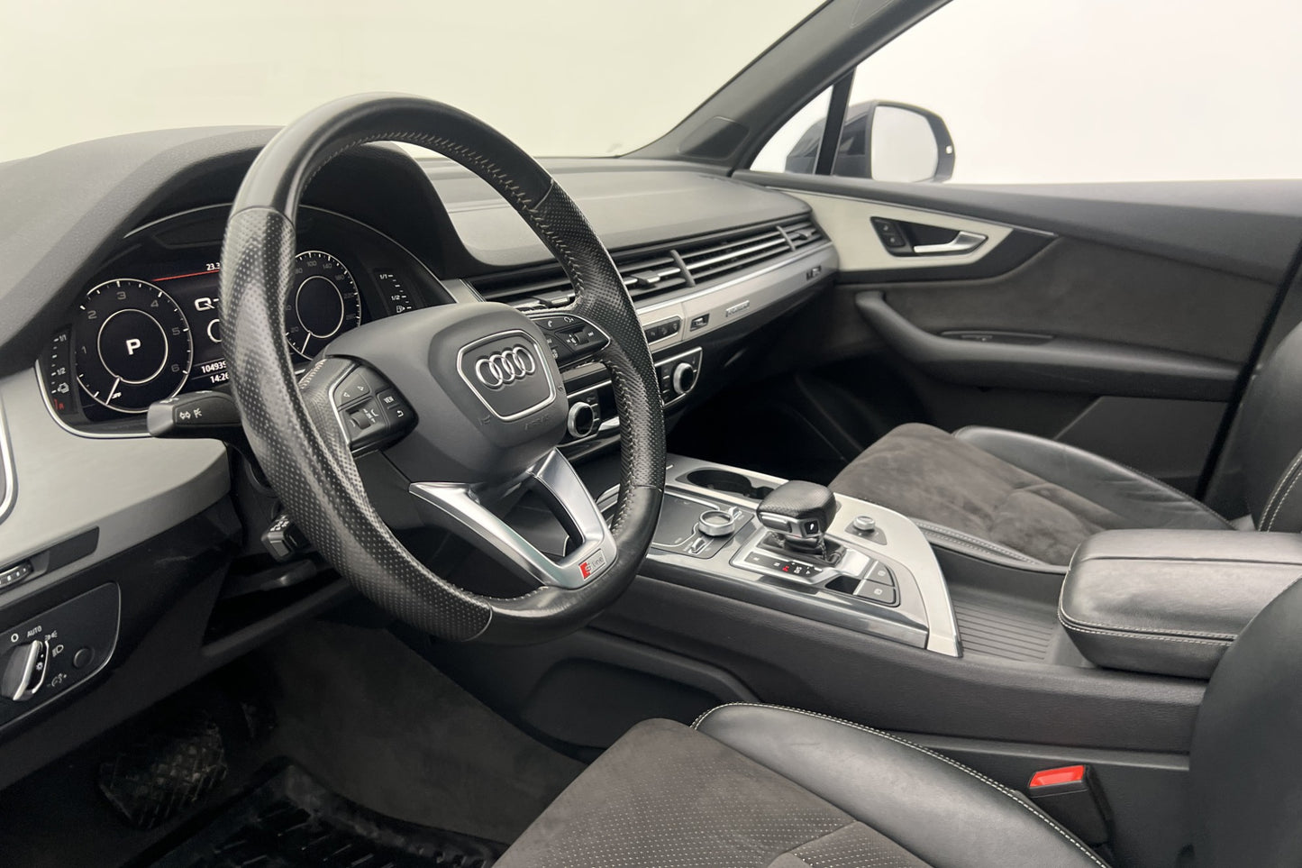 Audi Q7 e-Tron quattro 373hk S-Line Pano BOSE Luftfjädring