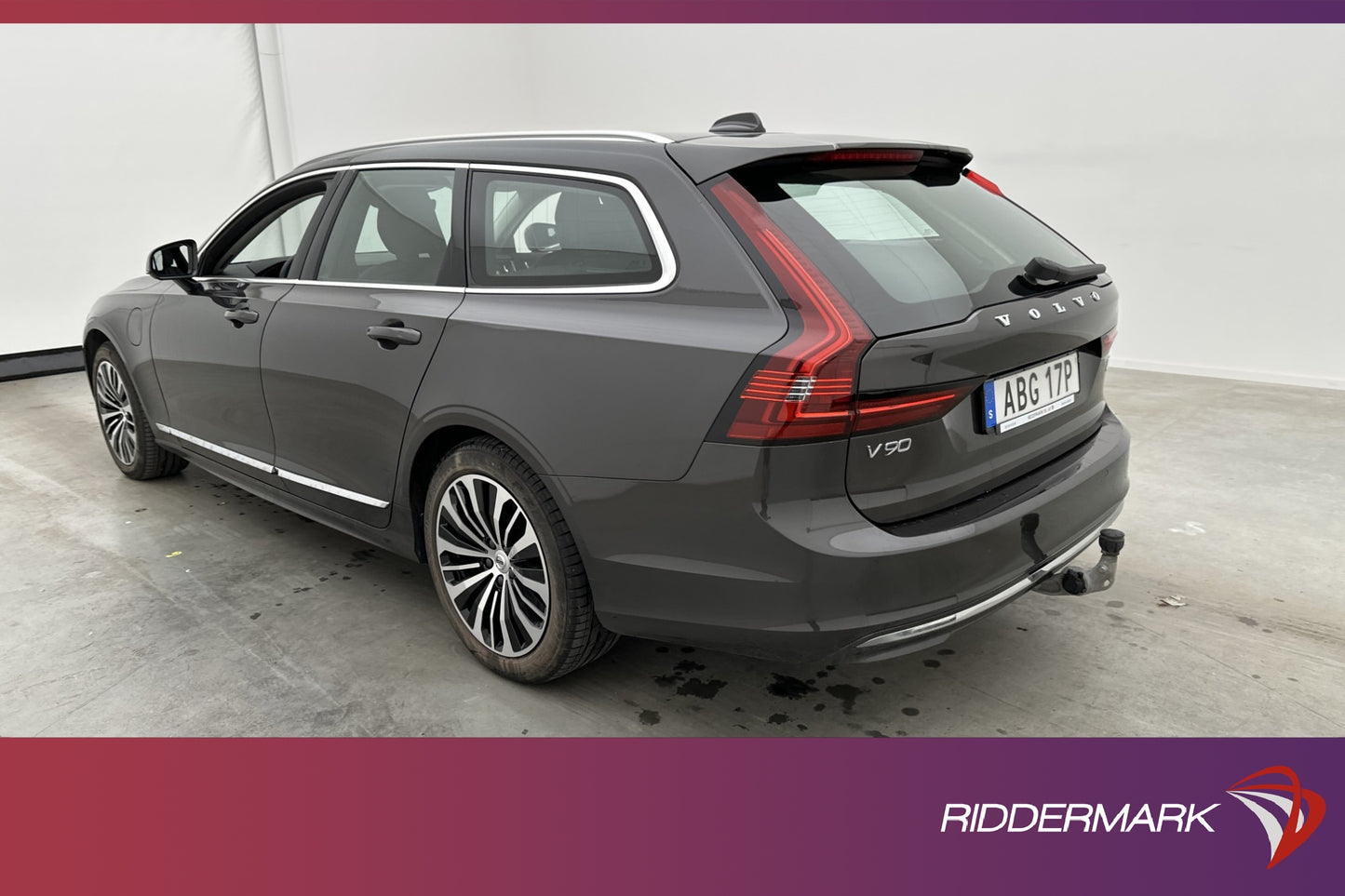 Volvo V90 Recharge T6 AWD Core Skinn Kamera Elstolar Drag