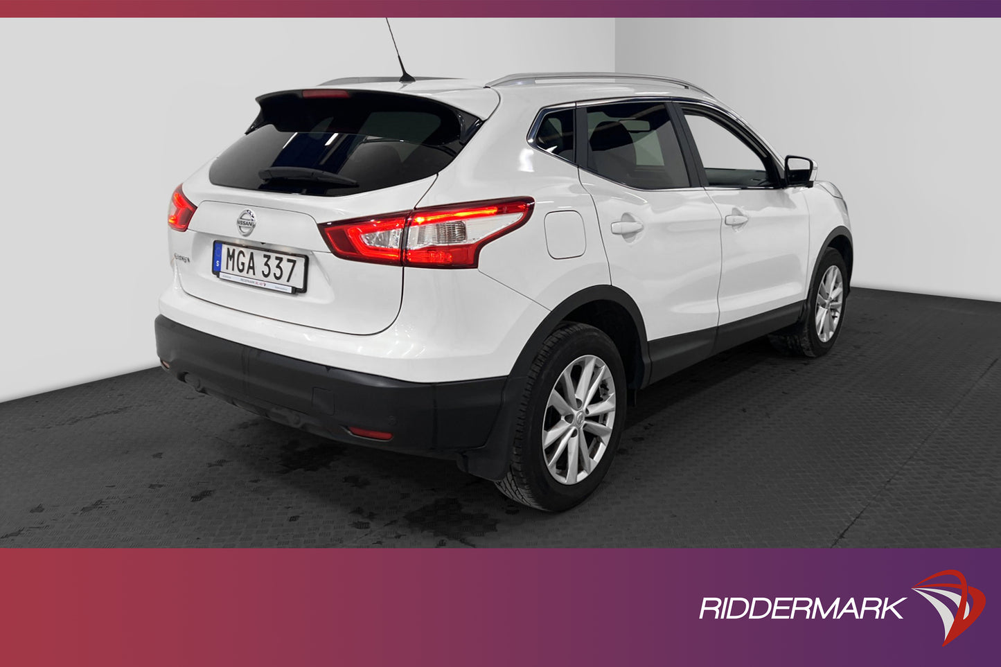 Nissan Qashqai 1.6 dCi Tekna Pano Navi 360°kamera  130hk