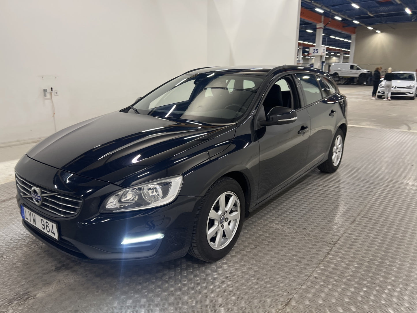 Volvo V60 D2 115hk Kinetic Låg Skatt Välservad 0,41l/mil