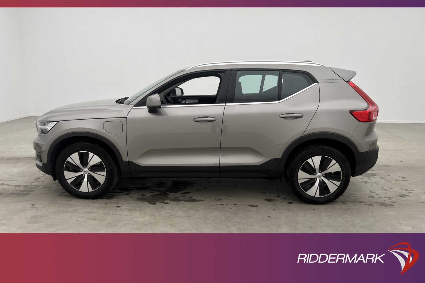 Volvo XC40 T4 Recharge TwEn 211hk Momentum 360 CarPlay Navi