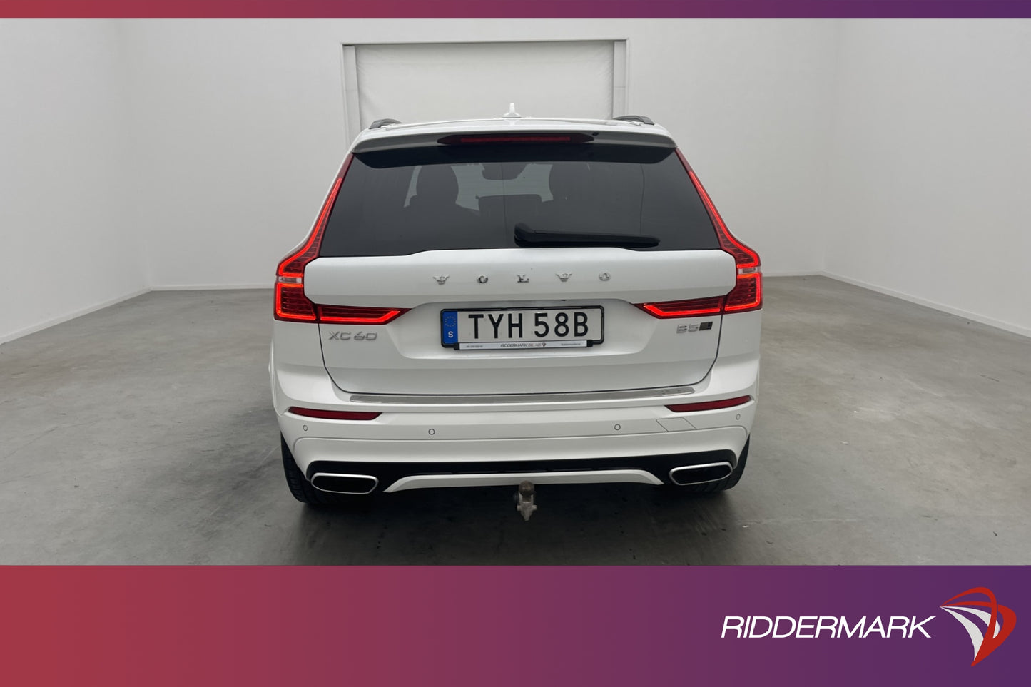 Volvo XC60 B5 AWD R-Design VOC Pano B&W 360° HuD D-Värm Drag