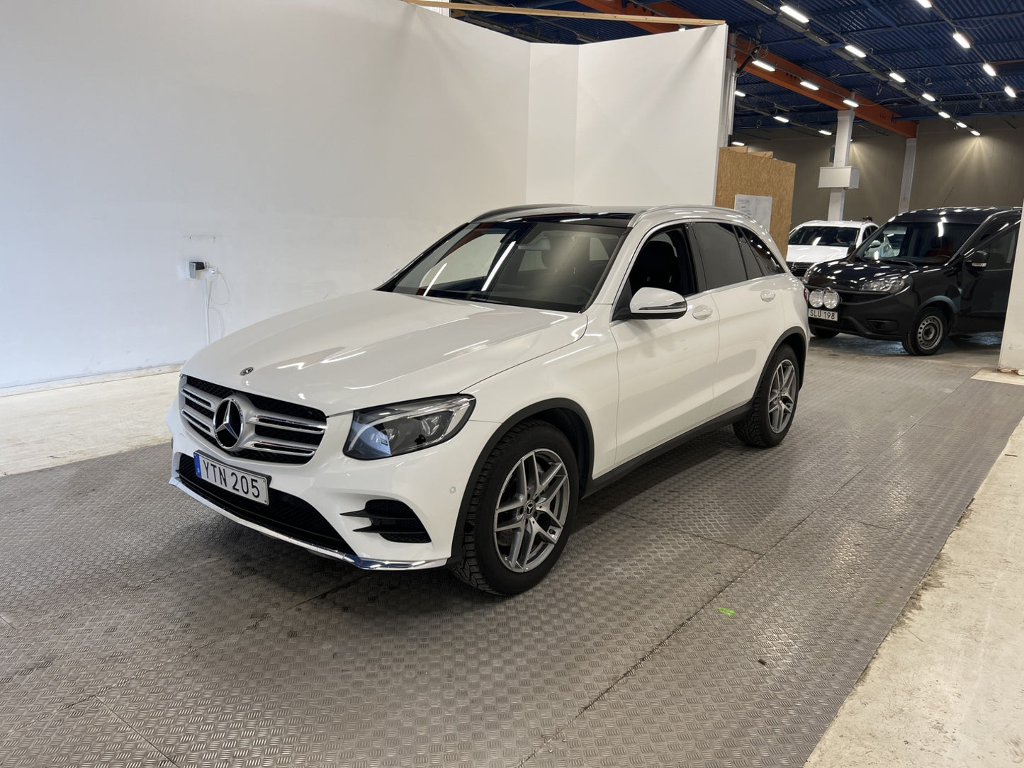 Mercedes-Benz GLC 220 d 4M 170hk AMG Pano Kamera Drag