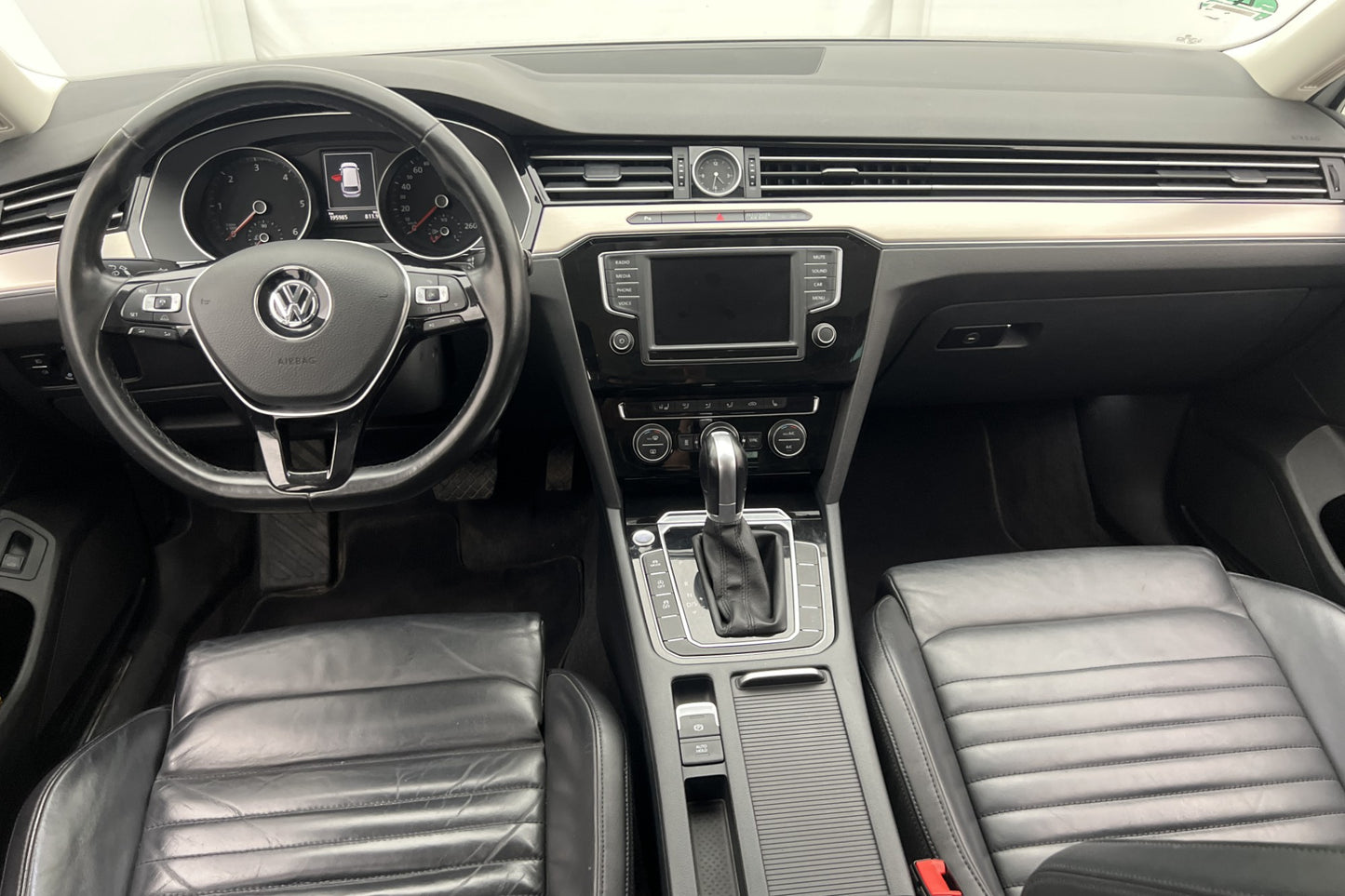 Volkswagen Passat 2.0 TDI 190hk Executive D-Värm Skinn B-Kam