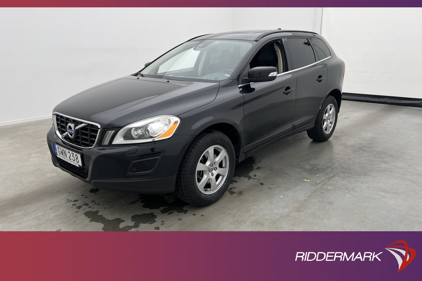 Volvo XC60 D4 163hk Momentum VOC Pano Värmare Keyless Drag