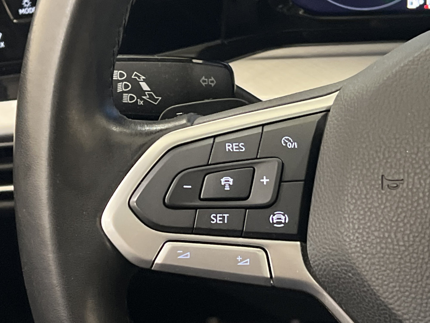 Volkswagen Golf Alltrack 2.0 TDI 200hk 4M DVärm Cockpit Pano