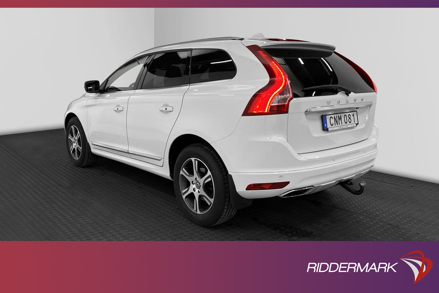 Volvo XC60 D5 215hk AWD Summum D-Värm Pano VOC B-Kamera Navi