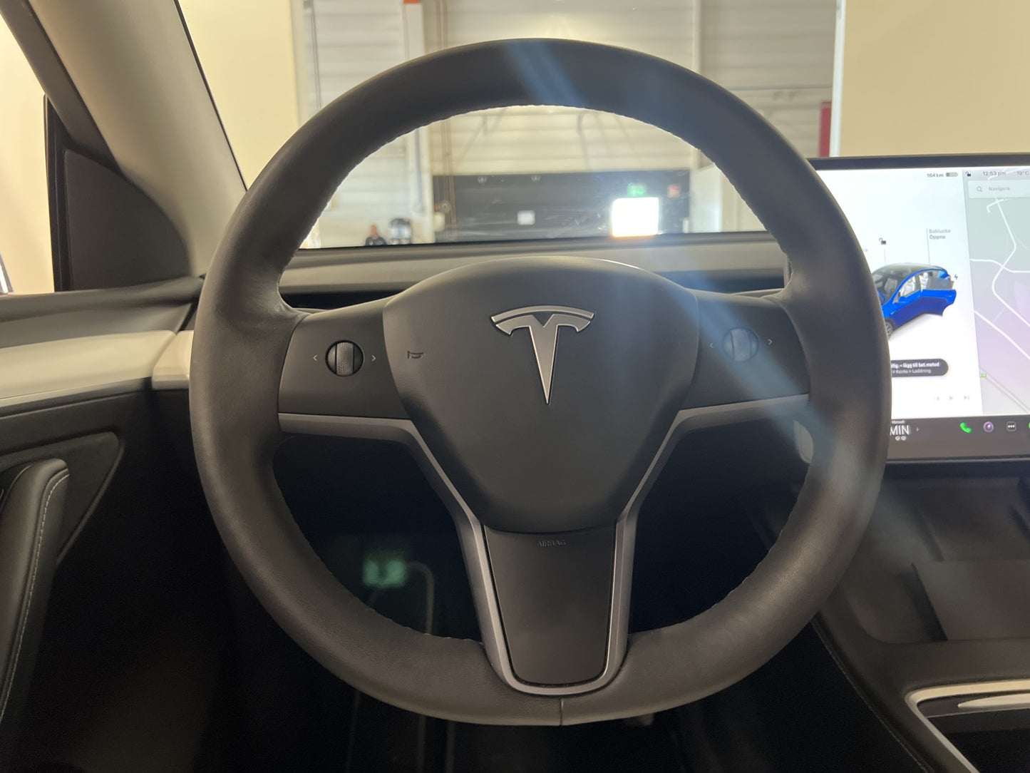 Tesla Model Y Long Range 345hk Svensksål Uppgraderad AP MOMS