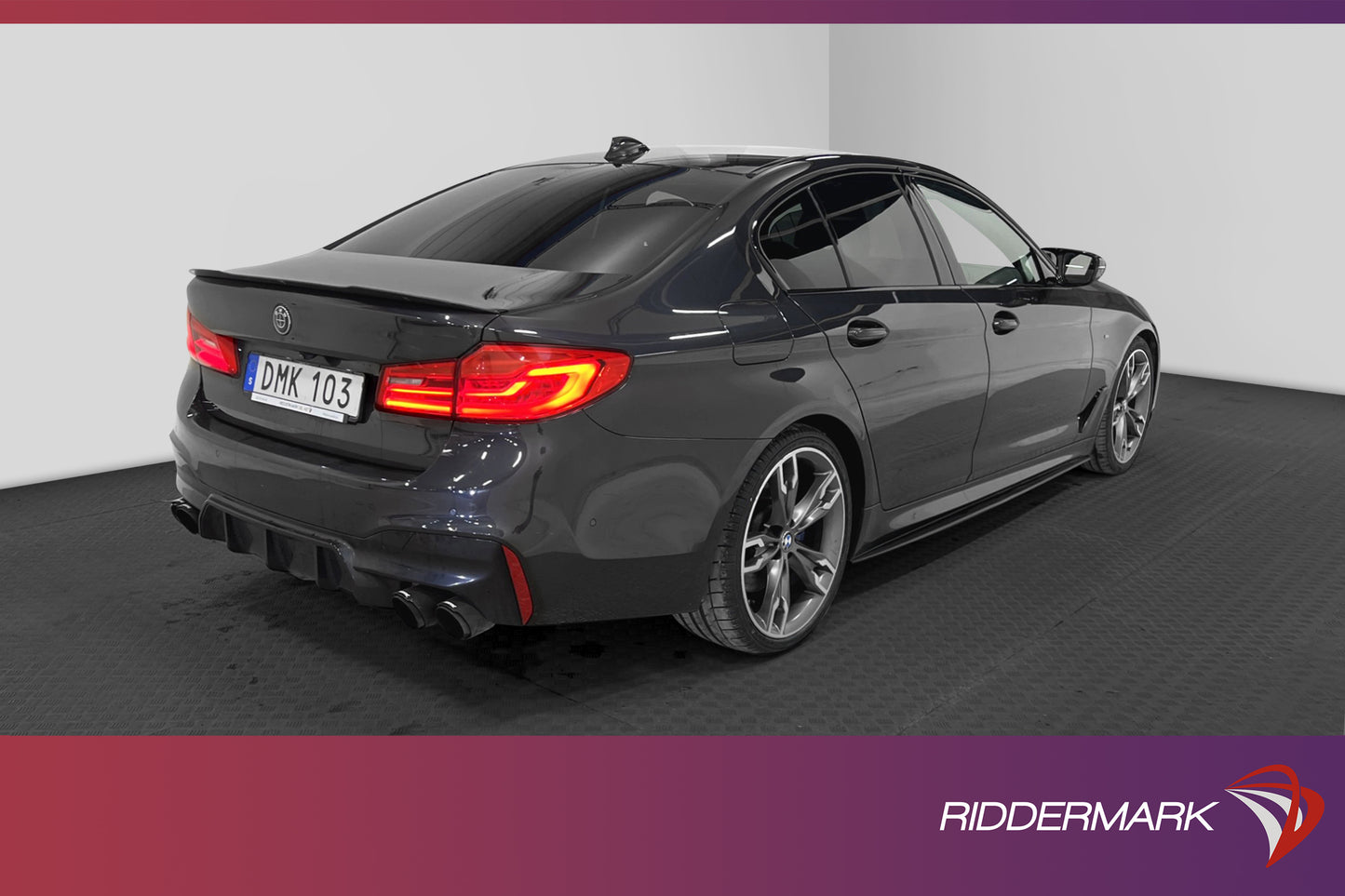 BMW M550 i xDrive Sedan 462hk Ultimate B&W Pano 360° Night