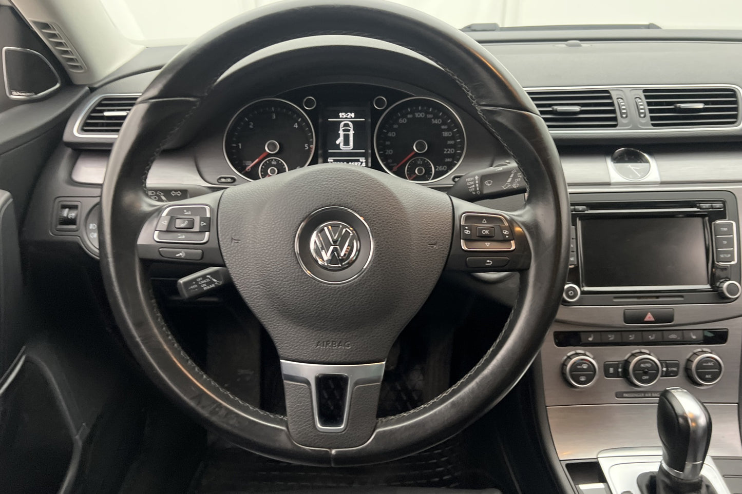 Volkswagen Passat TDI 4M R-Line Värm Dynaudio Kamera Drag