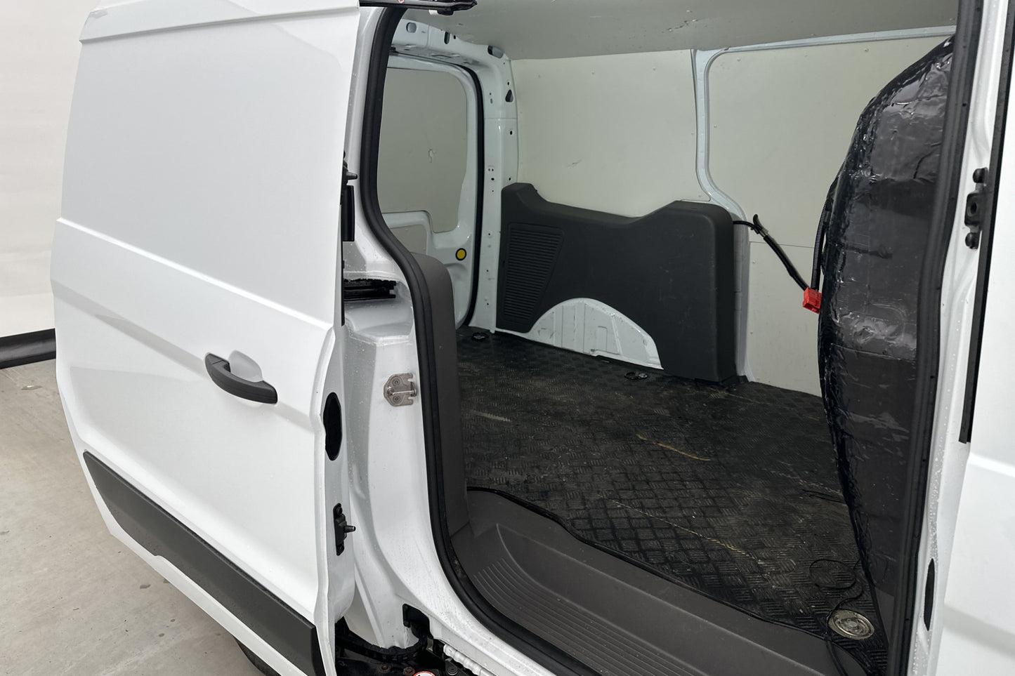 Ford Transit Connect LWB Värmare Drag SYNC-3 B-Kamera Moms