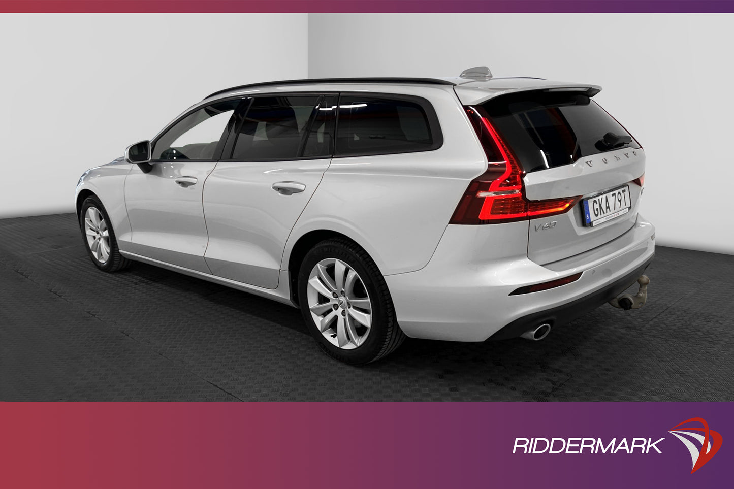 Volvo V60 D4 AWD 190hk Adv Edt Momentum Kamera Navi VOC Drag