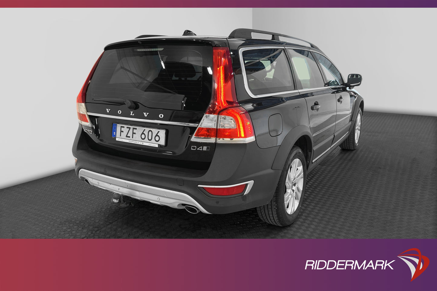 Volvo XC70 D4 AWD 181hk Momentum Värmare Taklucka Drag Navi