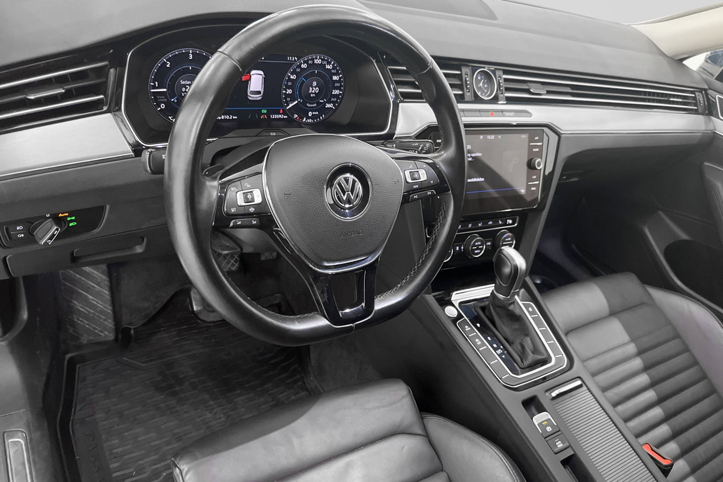 Volkswagen Passat 2.0 TDI 190hk Cockpit D-värm Skinn B-kam