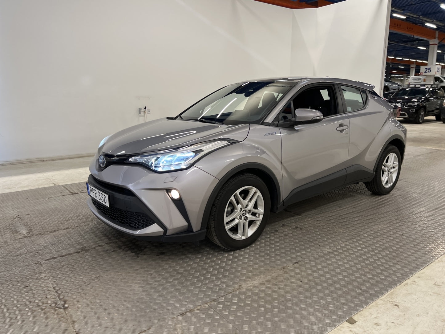 Toyota C-HR Hybrid CVT 122hk B-Kam 360kr Skatt 0,38L/mil