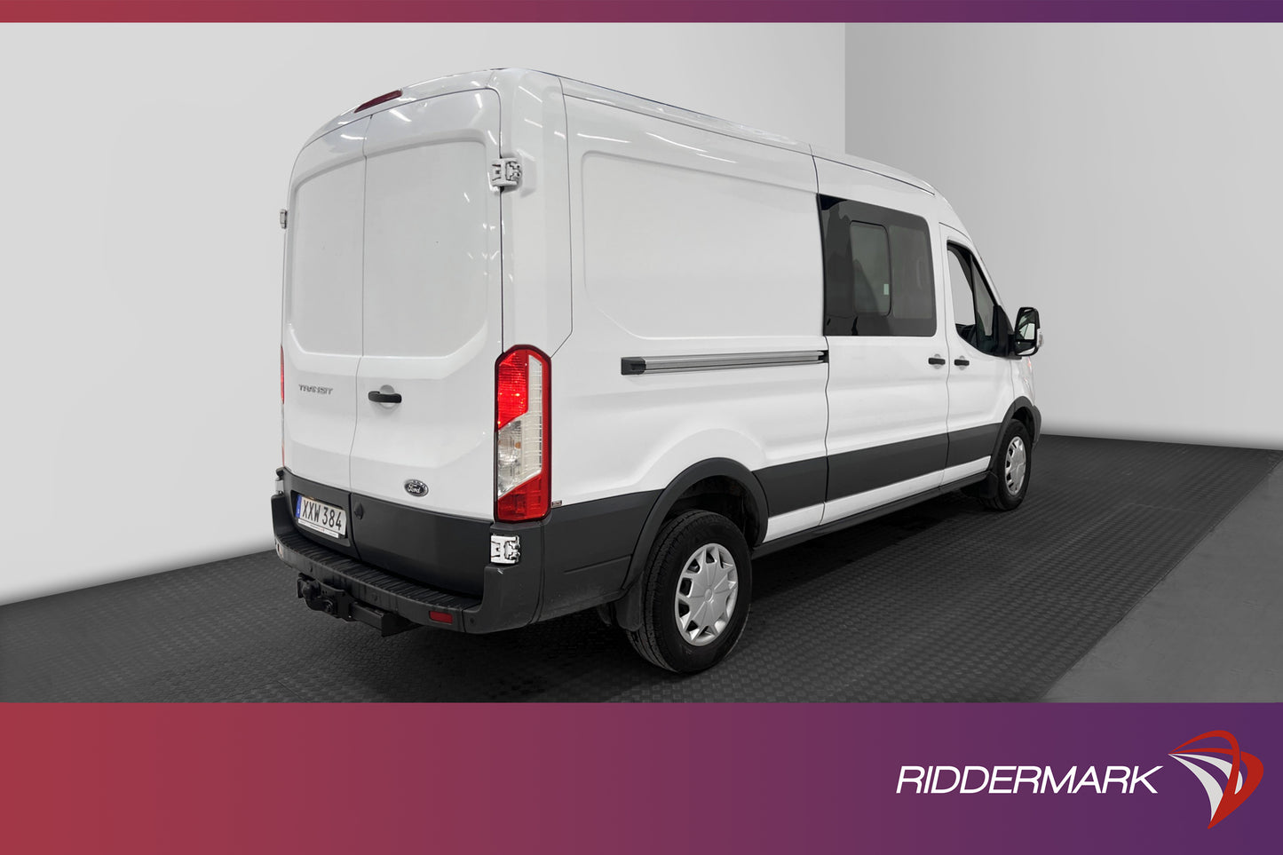 Ford Transit 350 L2H2 AWD 170hk Värmare 2xSkjutdörrar Moms