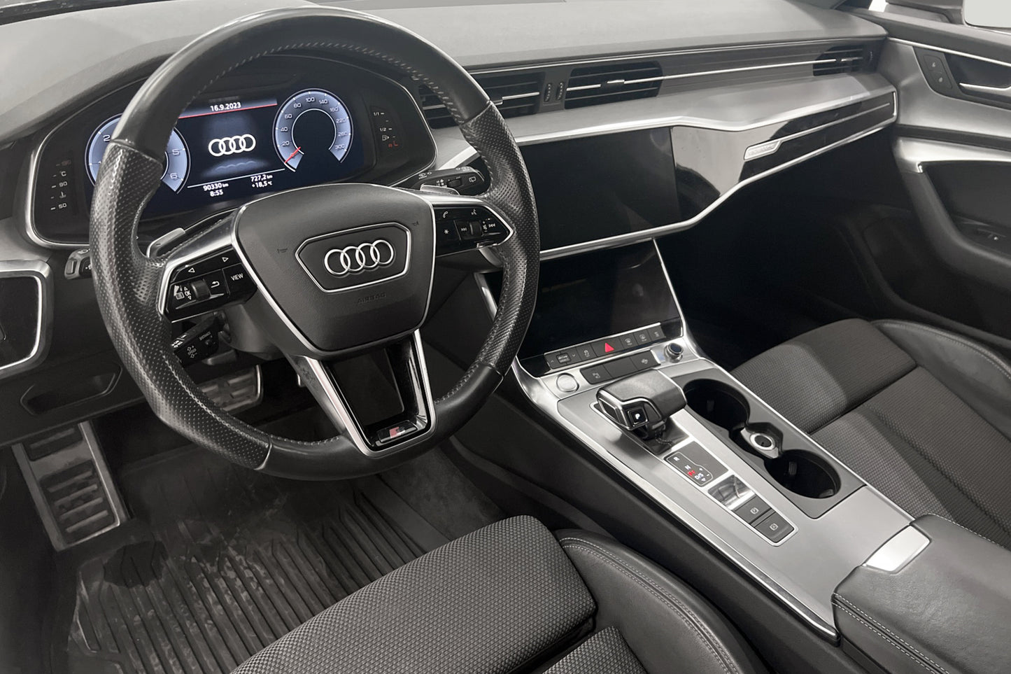 Audi A6 Avant TDI Q 286hk S-Line Värmare Cockpit Drag MOMS