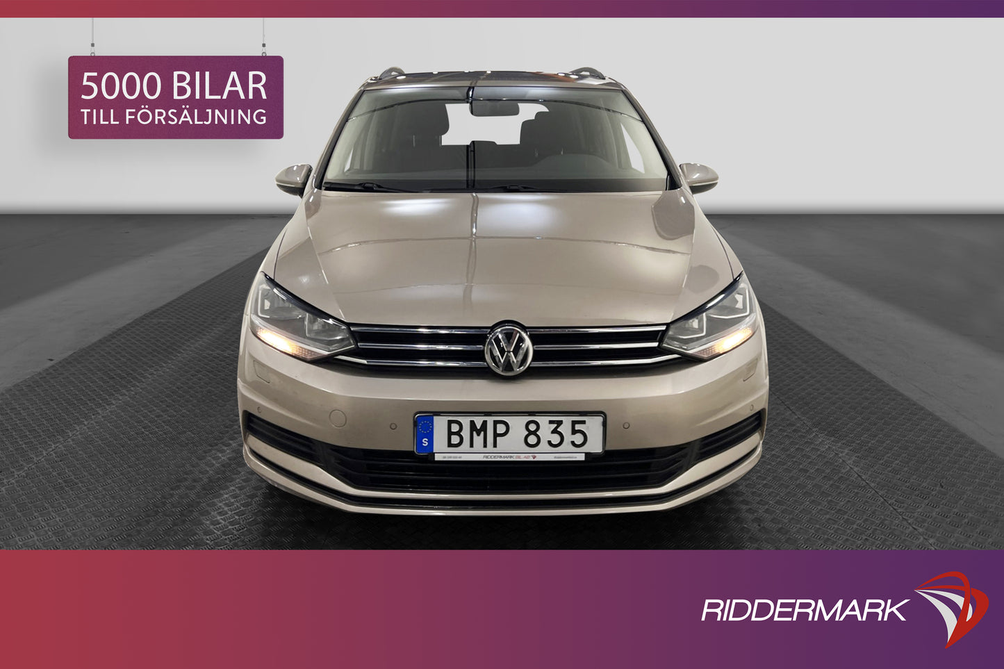 Volkswagen Touran TSI 110hk 7-sits CarPlay Kamera Dragkrok