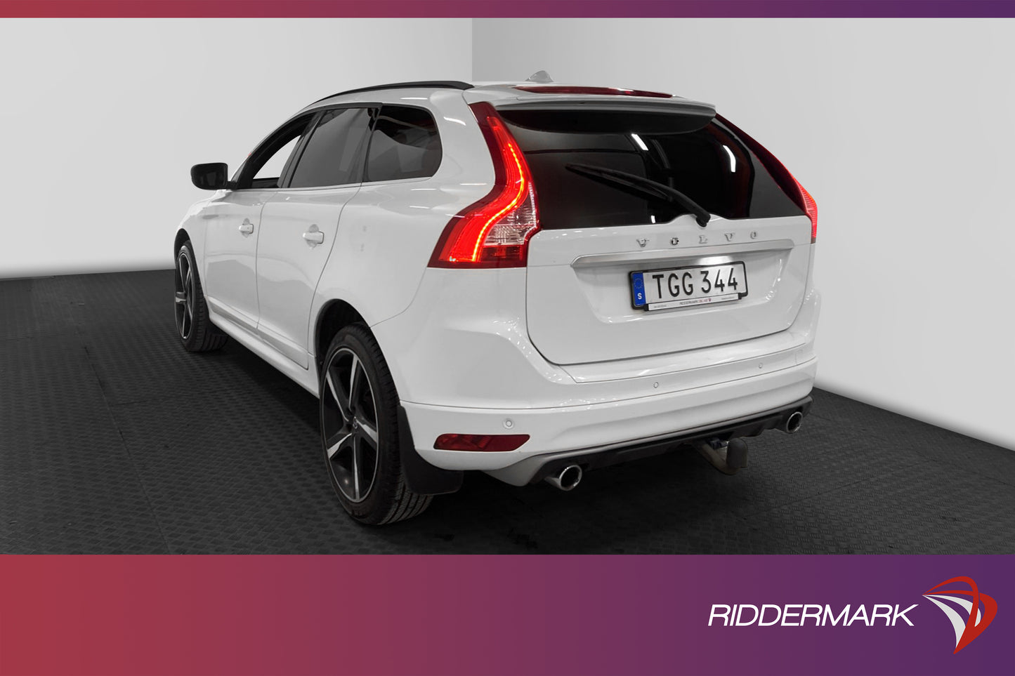 Volvo XC60 D4 AWD 190hk R-Design D-Värm Pano VOC Navi Drag