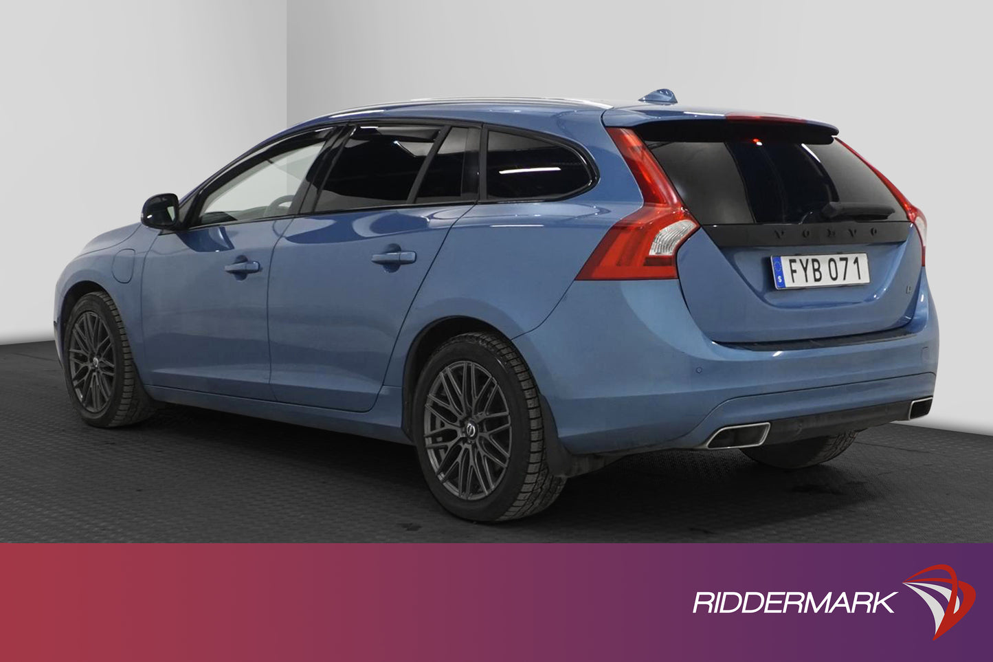 Volvo V60 Polestar D5 Plug-in AWD 288hk Summum Taklucka Navi