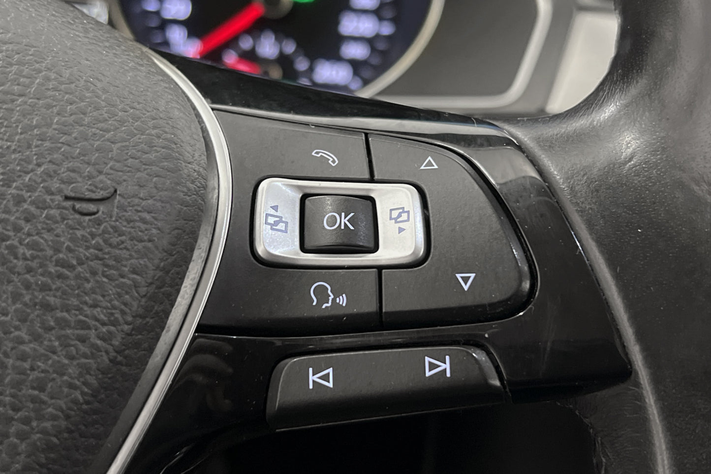 Volkswagen Passat 4M 190hk D-Värmare Bkamera Keyless Drag