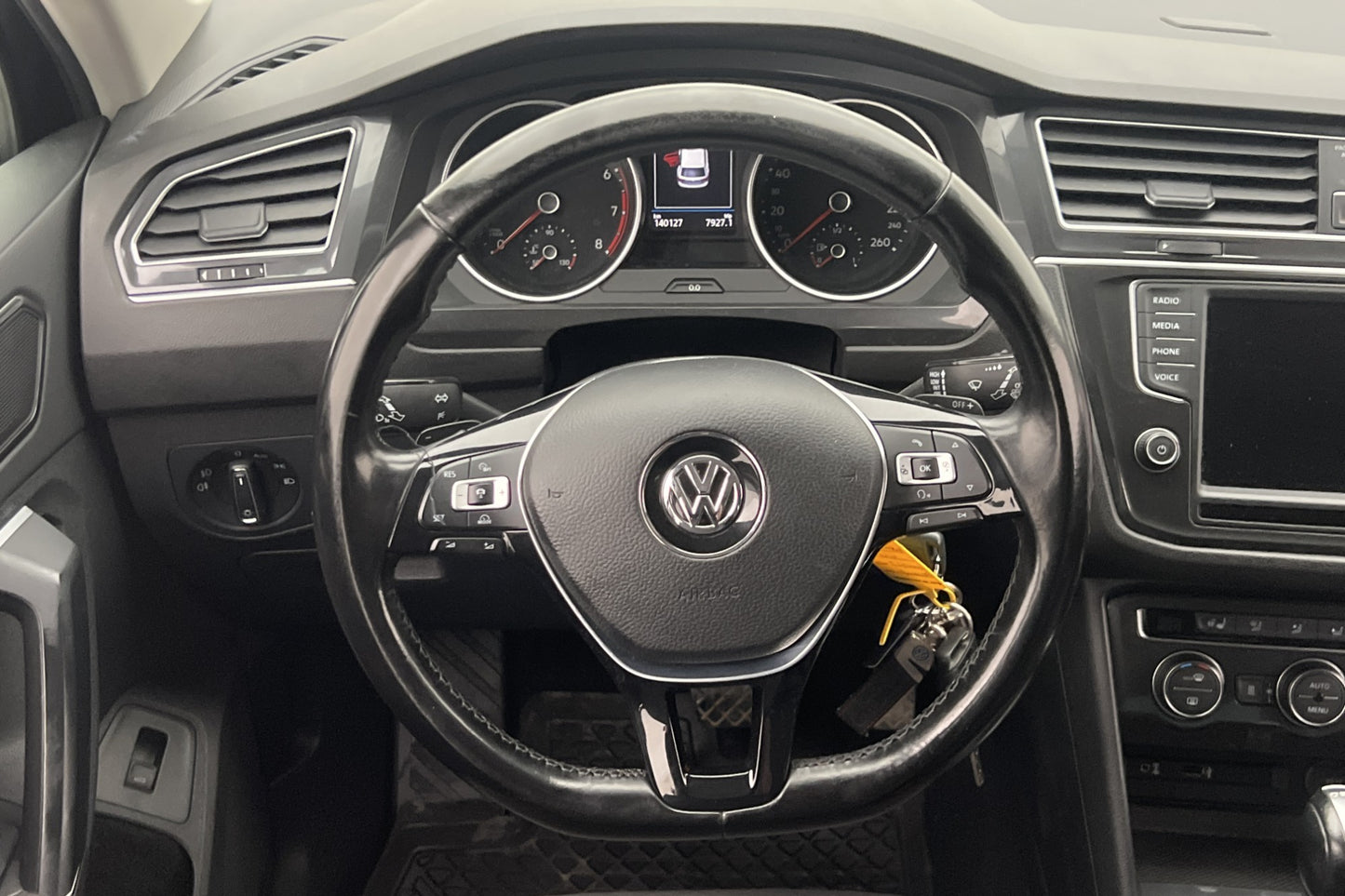 Volkswagen Tiguan 1.4 TSI 4M 150hk Executive P-Värm B-Kamera