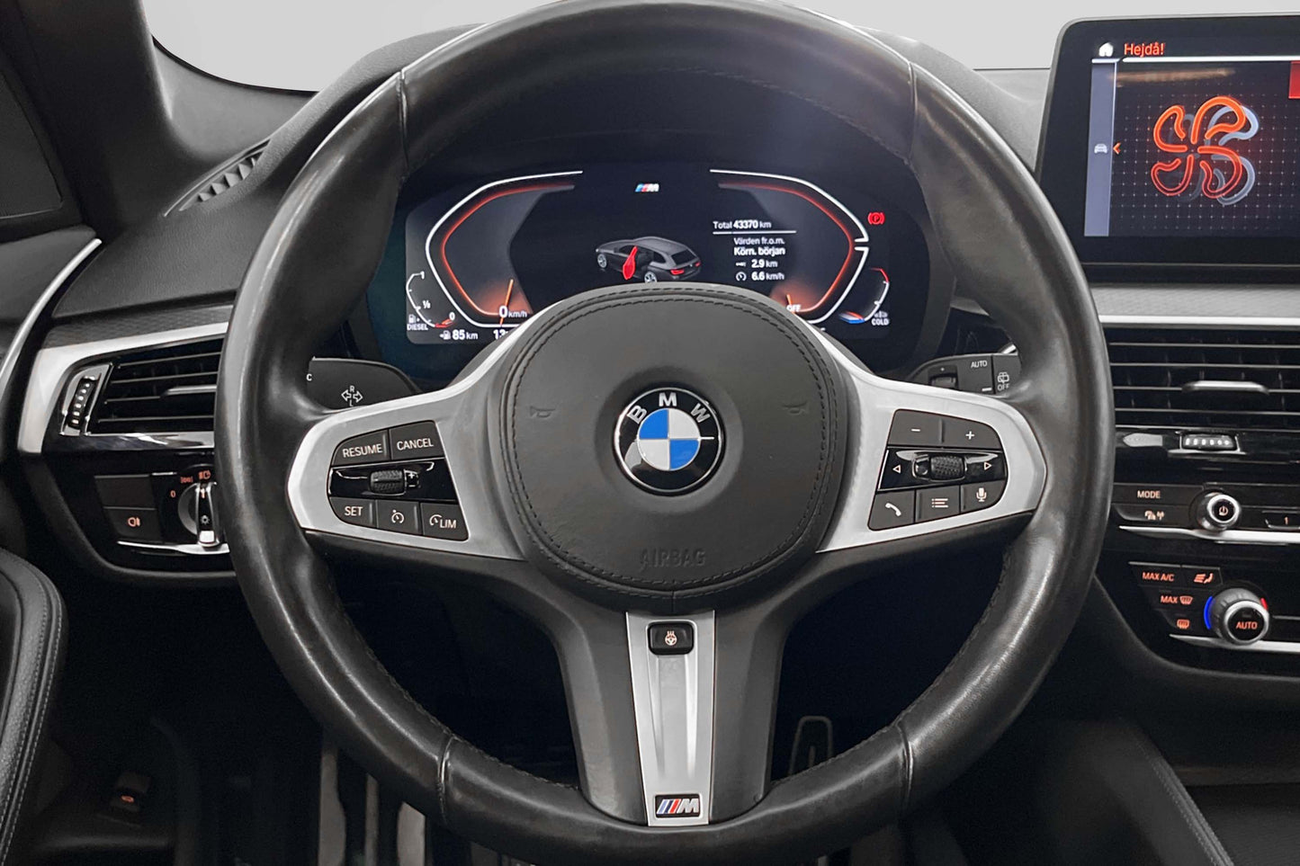 BMW 520 d xDrive 190hk M-Sport Cockpit Värm Navi B-Kam Drag