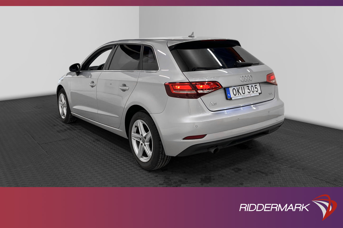 Audi A3 Sportback 1.6 TDI 110hk Comfort *Nyservad* CarPlay